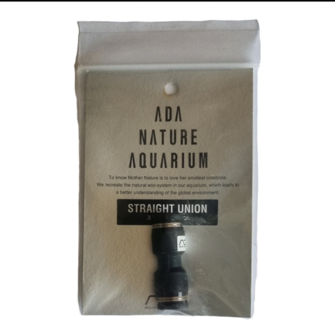 Straight Union: In der Verpackung befindet sich eine gerade Verbindung aus Kunststoff, schwarz.